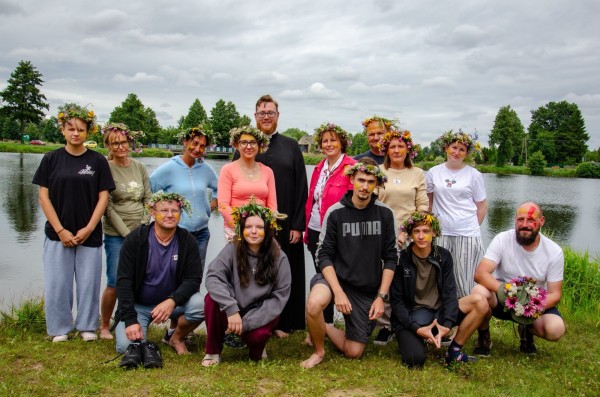 518870720 750875183952617 n 518870720 750875183952617 n