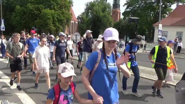 wyjscie grup z katedry piesza wyjscie grup z katedry piesza